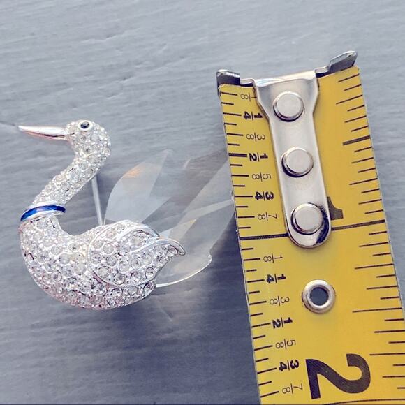 Swan Pin Brooch - Picture 6 of 6